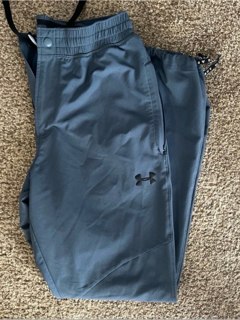 Under Armour Men’s Dark Gray/Blue Performance Joggers